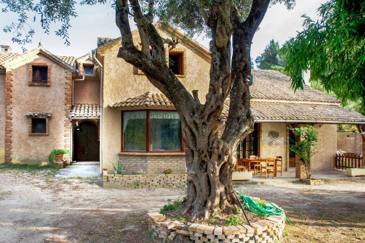 אגיוס יואניס פריסטרון Villa Brigadoon Corfu מראה חיצוני תמונה
